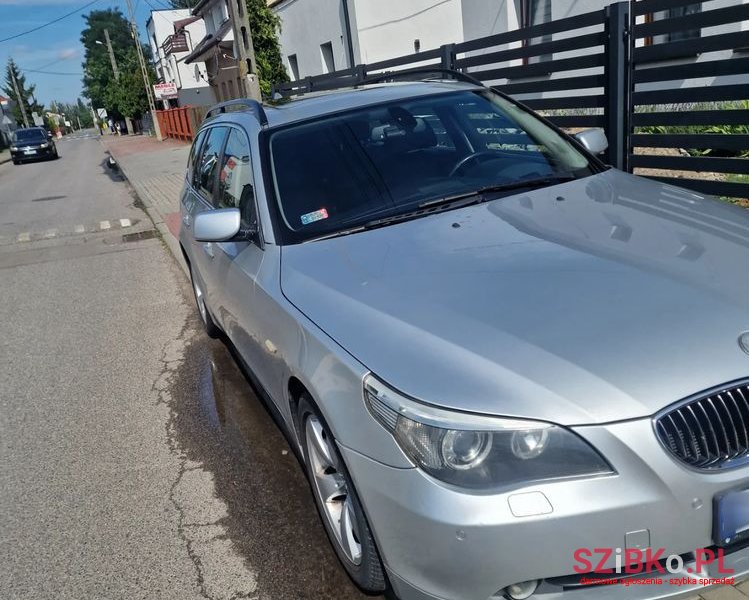 2006' BMW 5 Series 530D Touring photo #3