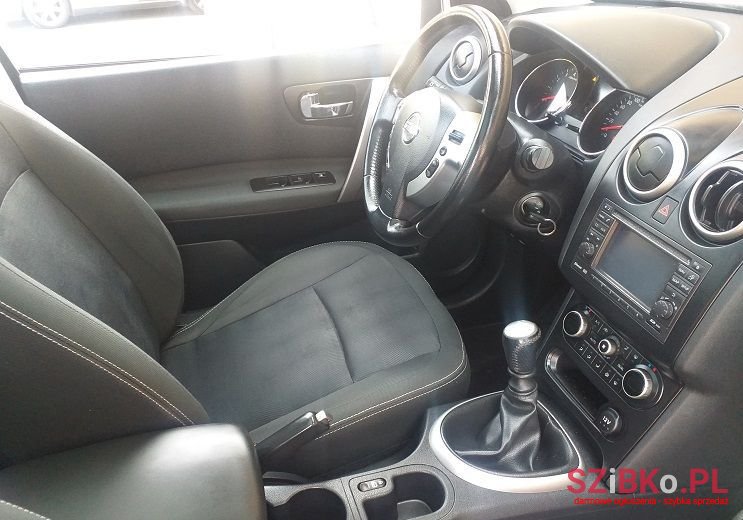 2013' Nissan Qashqai photo #2