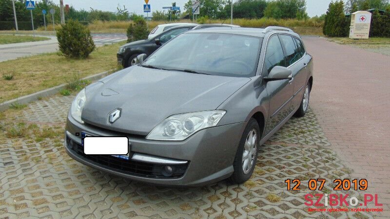 2010' Renault Laguna photo #1