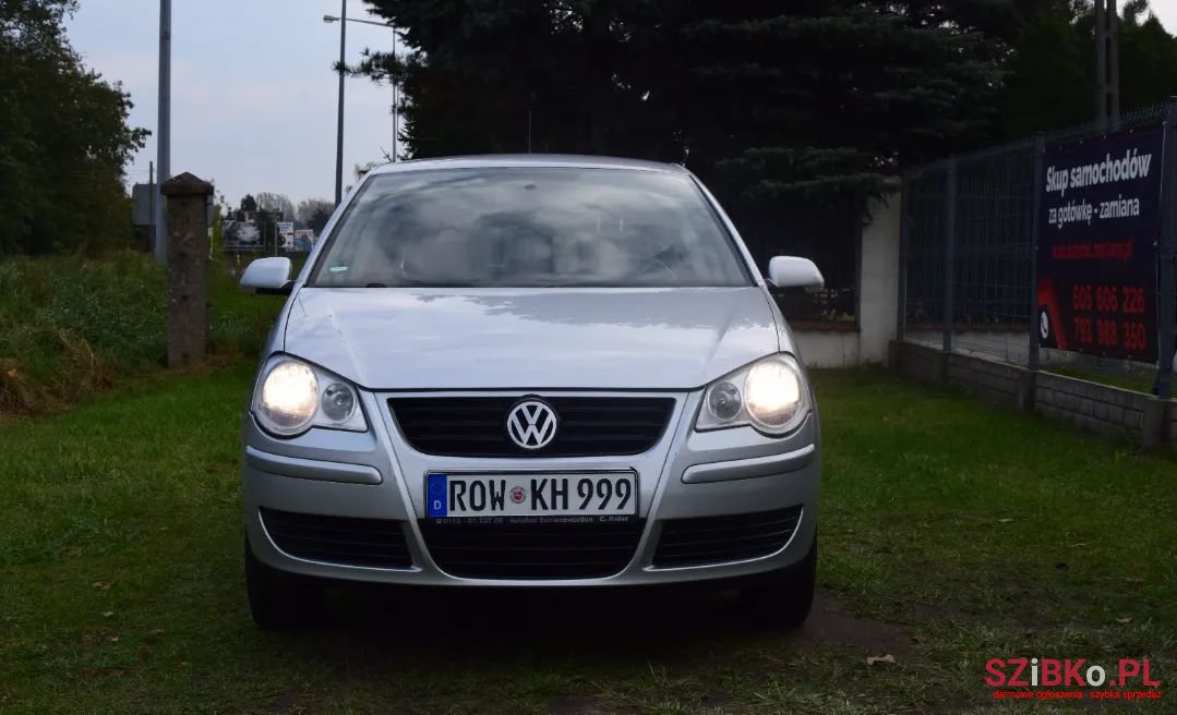 2008' Volkswagen Polo photo #1