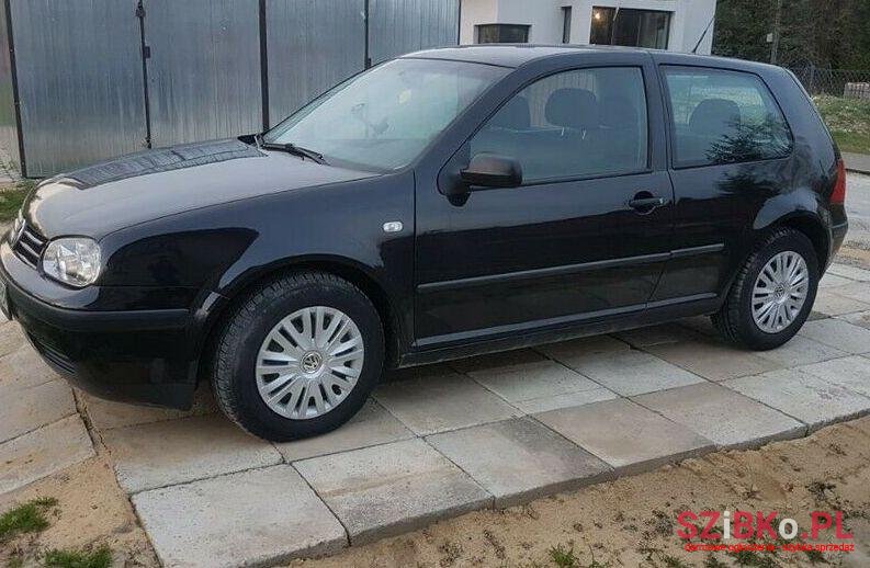 2000' Volkswagen Golf photo #1