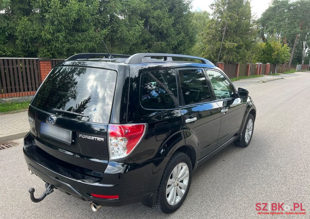 2011' Subaru Forester 2.0X Edition photo #6