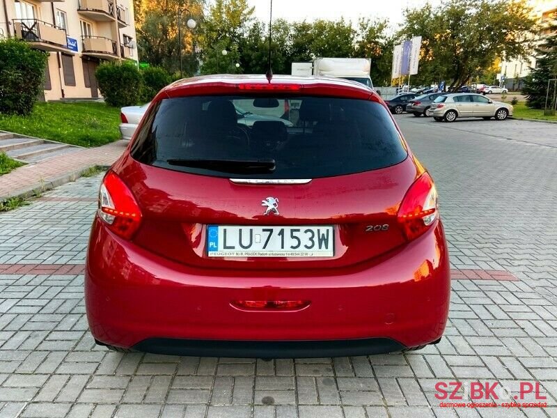 2013' Peugeot 208 photo #5