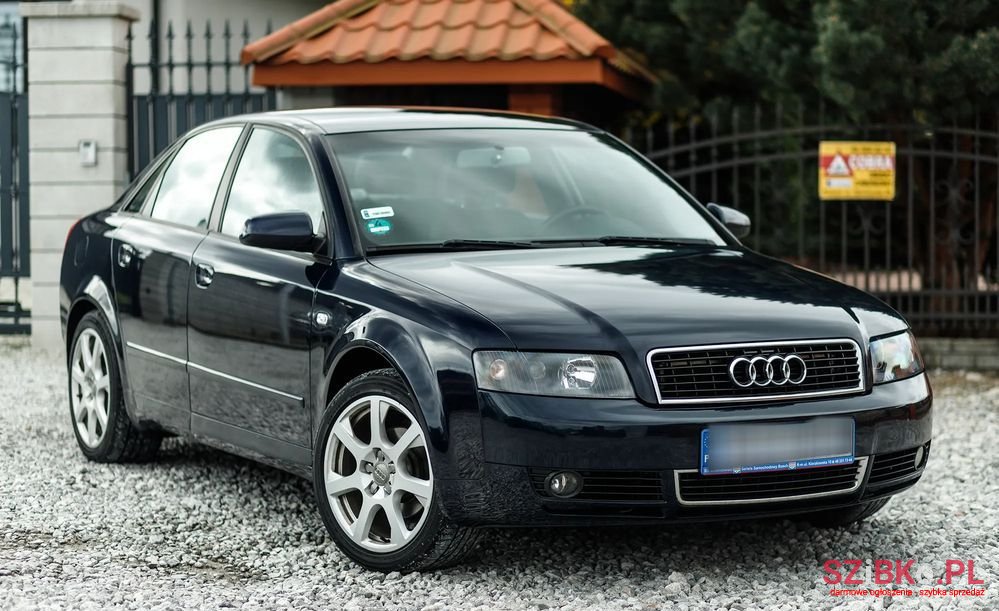 2004' Audi A4 Avant 1.6 photo #1