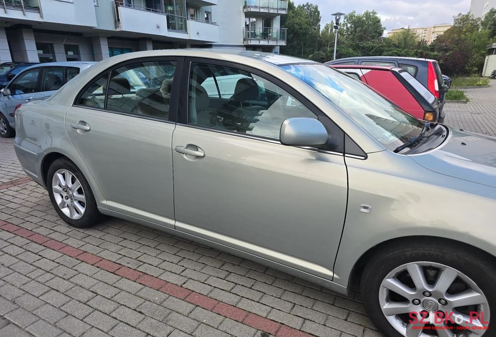 2006' Toyota Avensis 2.2 D-4D Sol photo #3