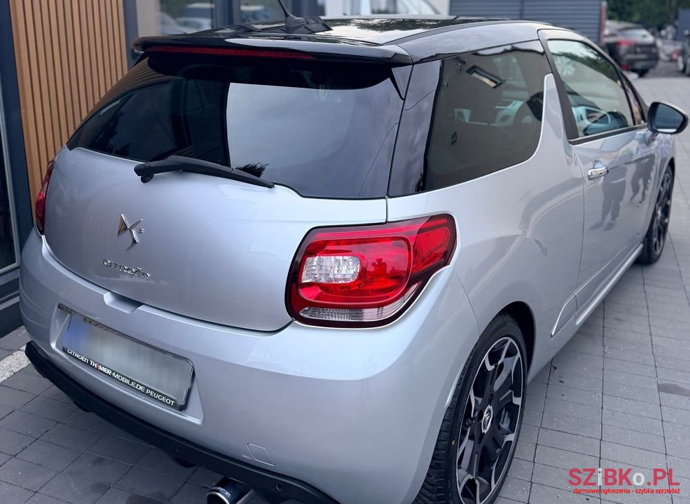 2013' Citroen DS3 photo #3