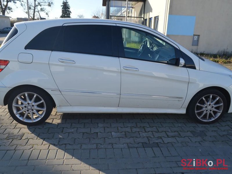 2008' Mercedes-Benz B-Class 180 Cdi photo #3