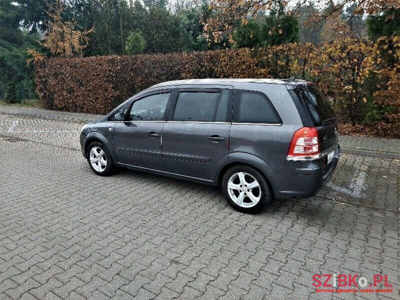 2009' Opel Zafira photo #5