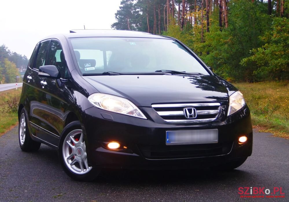 2005' Honda FR-V photo #1