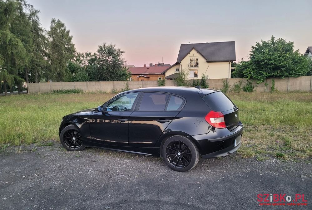 2005' BMW 1 Series 118D photo #3