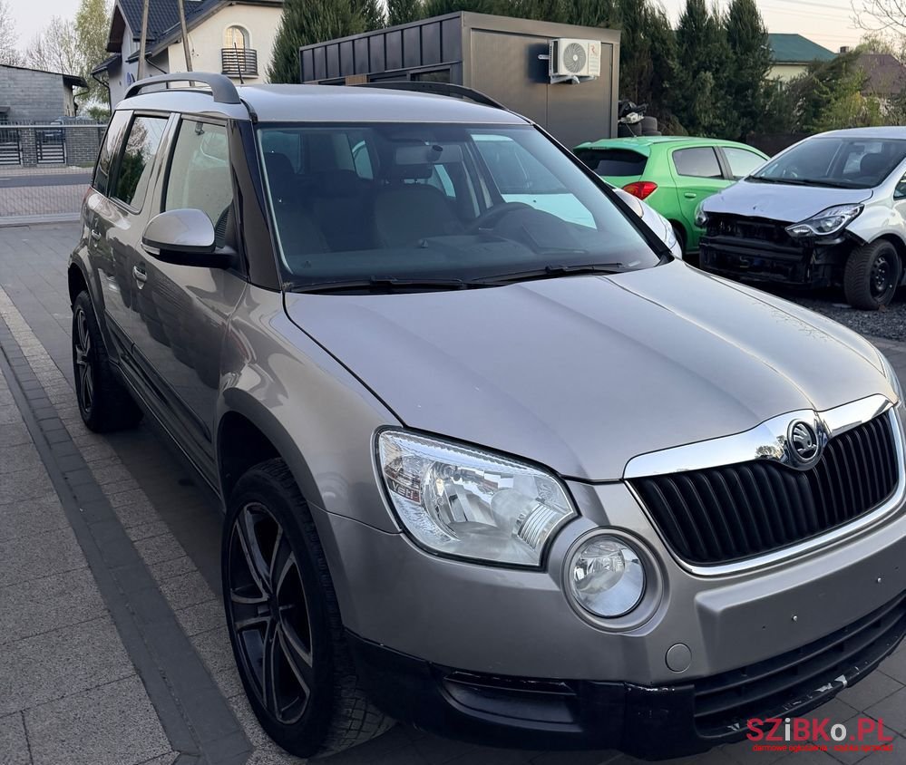 2011' Skoda Yeti 1.2 Tsi Cool Edition photo #2