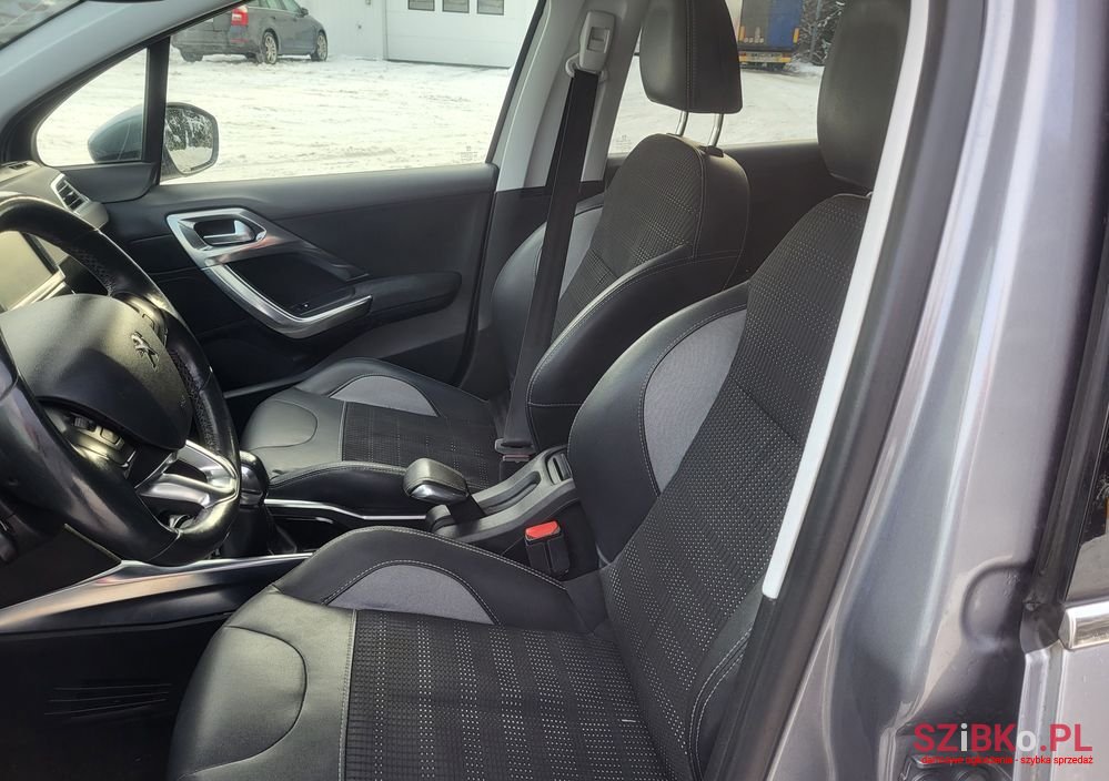 2014' Peugeot 2008 photo #6