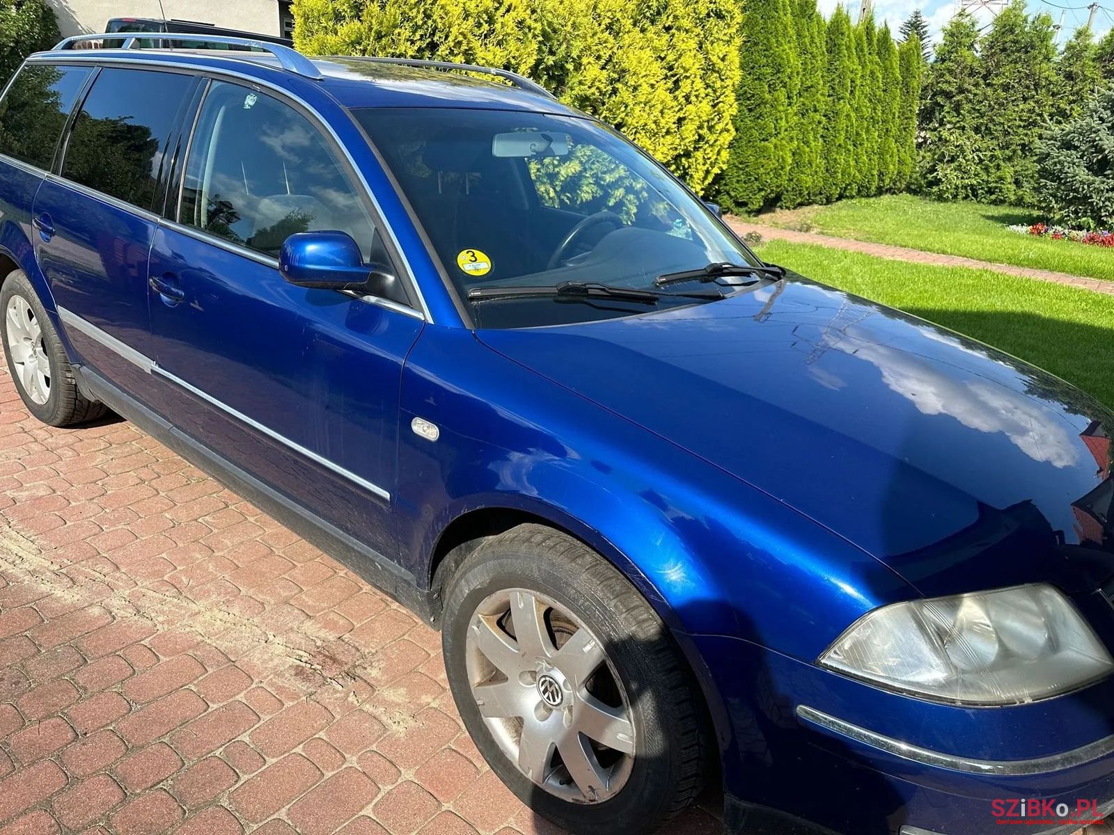 2001' Volkswagen Passat photo #3