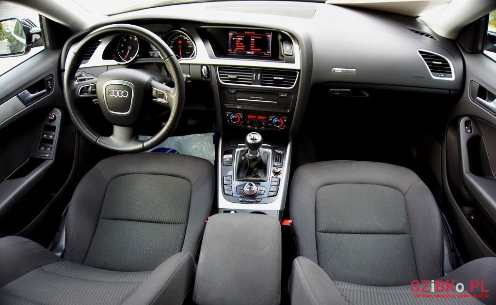 2010' Audi A5 Sportback photo #6