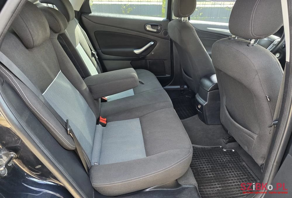 2009' Ford Mondeo 1.8 Tdci Ghia X photo #3