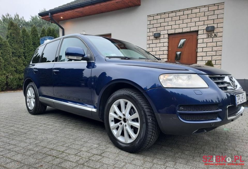 2004' Volkswagen Touareg photo #6