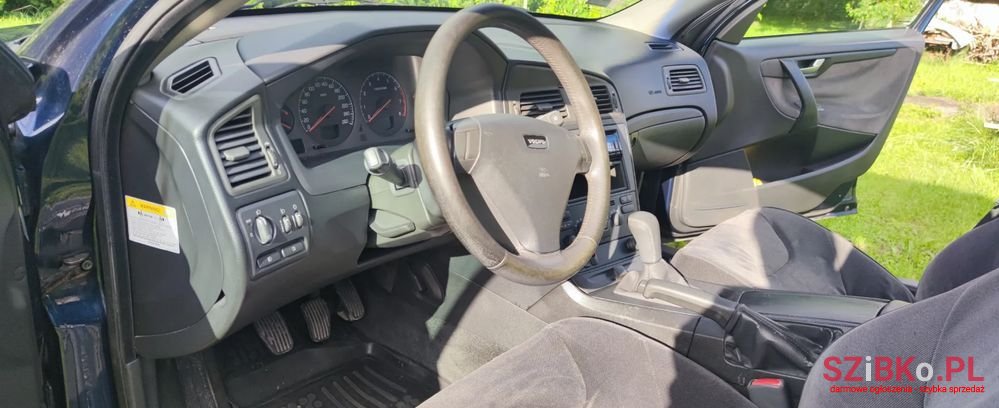 2001' Volvo S60 2.4I photo #6