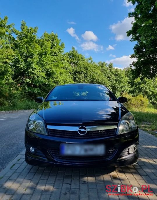 2008' Opel Astra photo #2