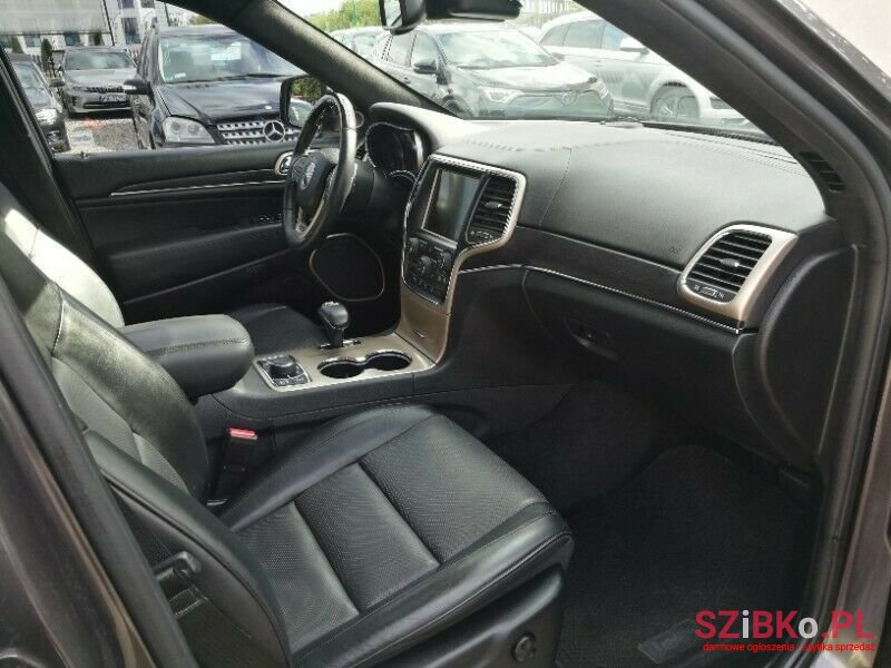 2015' Jeep Grand Cherokee photo #2