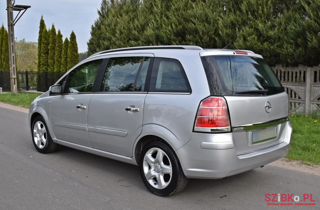 2005' Opel Zafira photo #2