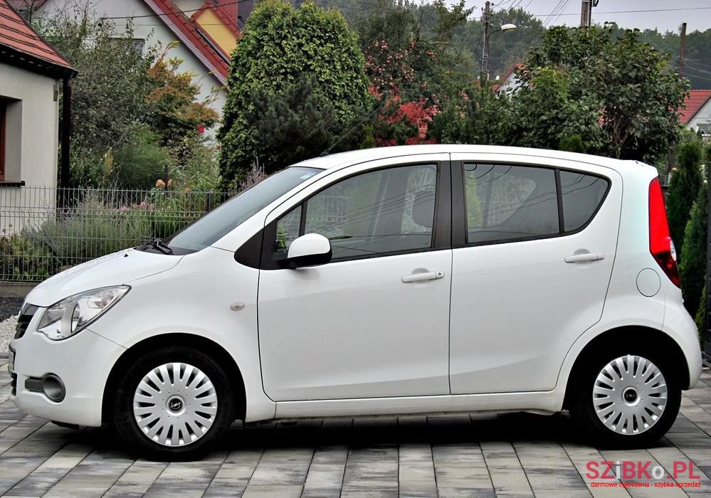 2010' Opel Agila photo #2