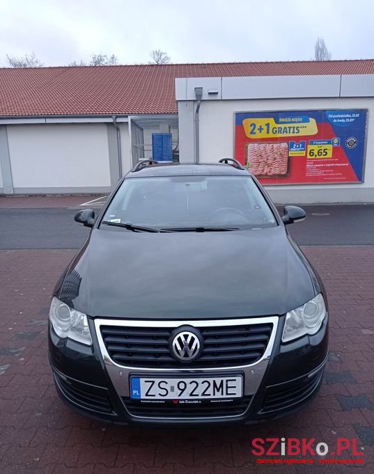 2007' Volkswagen Passat photo #5