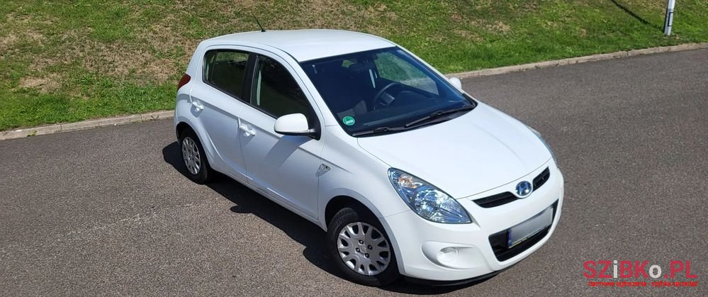 2010' Hyundai i20 1.2 Comfort photo #2