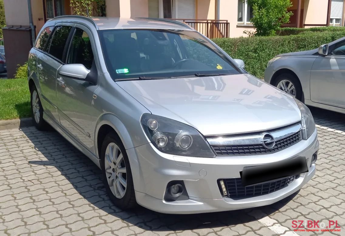 2008' Opel Astra photo #1