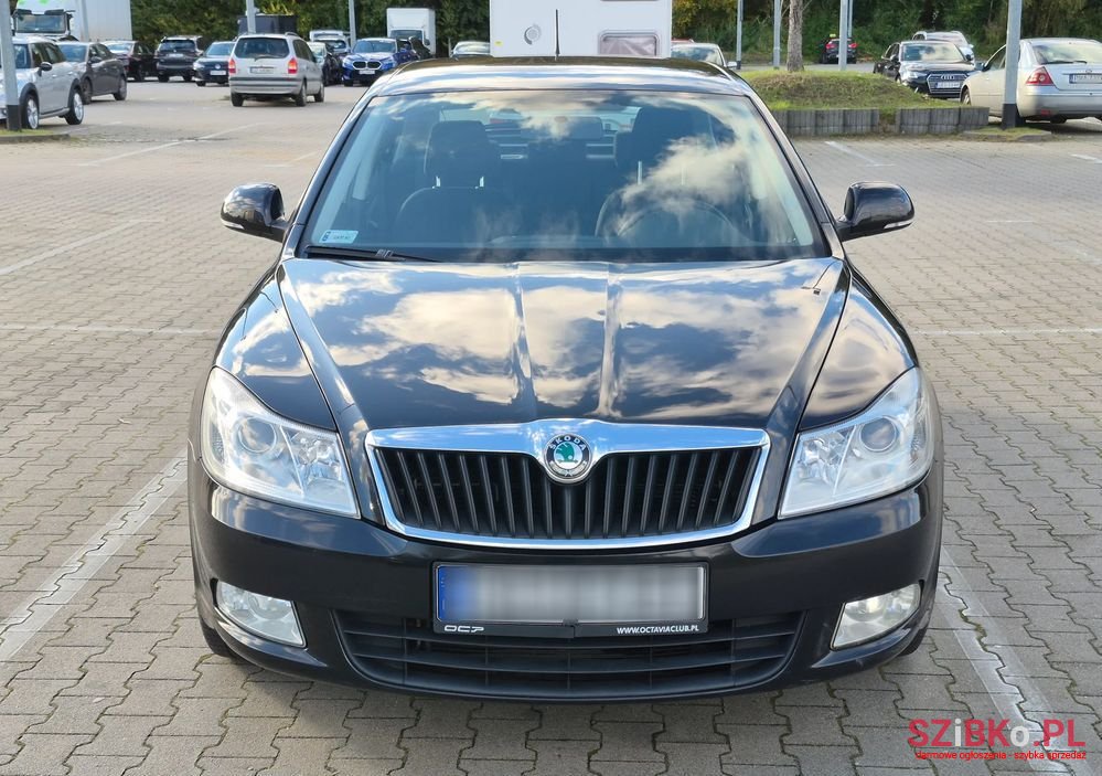 2011' Skoda Octavia 1.8 Tsi Ambition photo #2