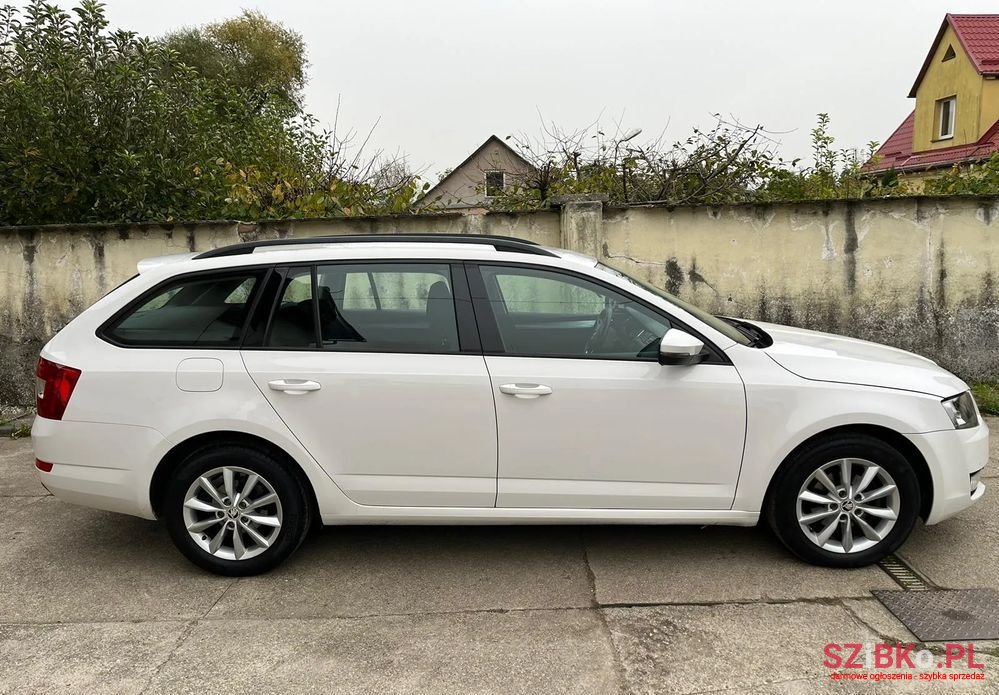 2016' Skoda Octavia photo #6