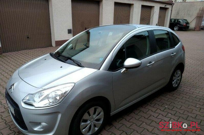 2011' Citroen C3 Picasso photo #1