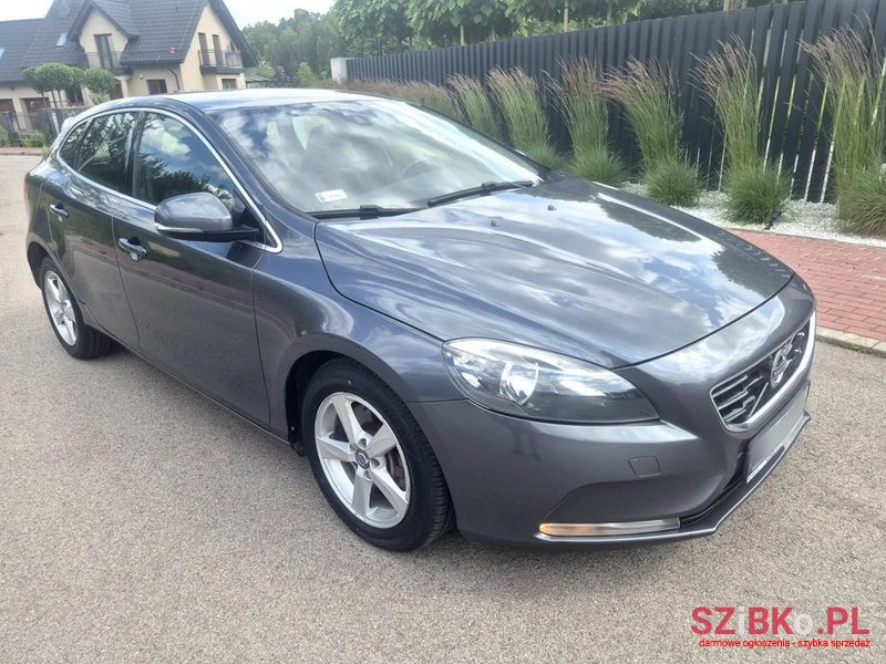 2012' Volvo V40 photo #1
