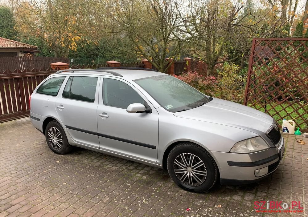 2008' Skoda Octavia 1.9 Tdi Ambiente photo #1