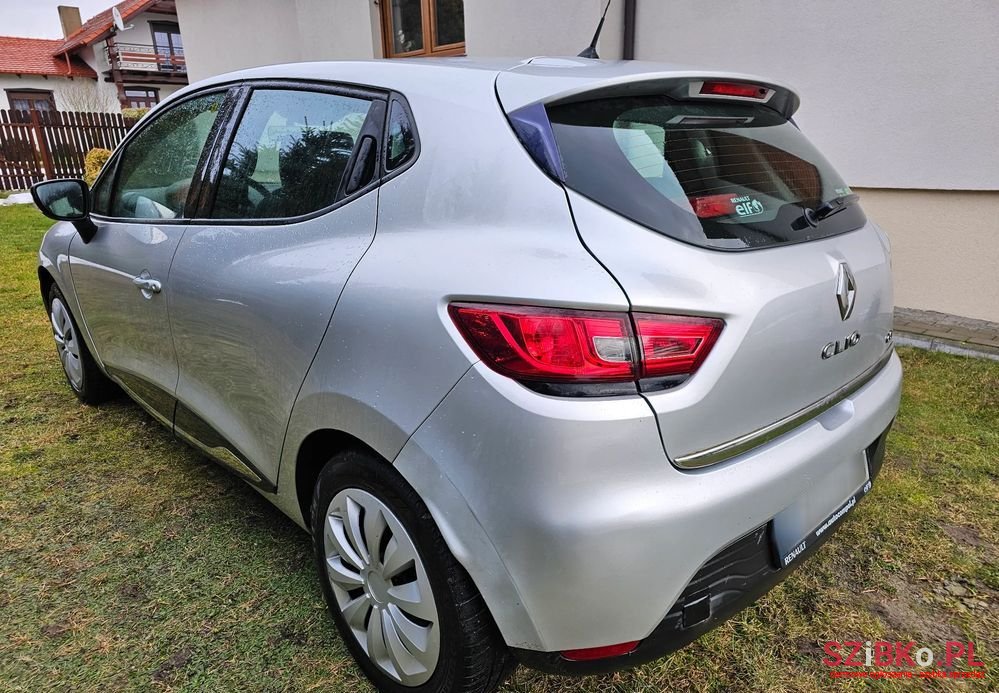 2016' Renault Clio photo #2