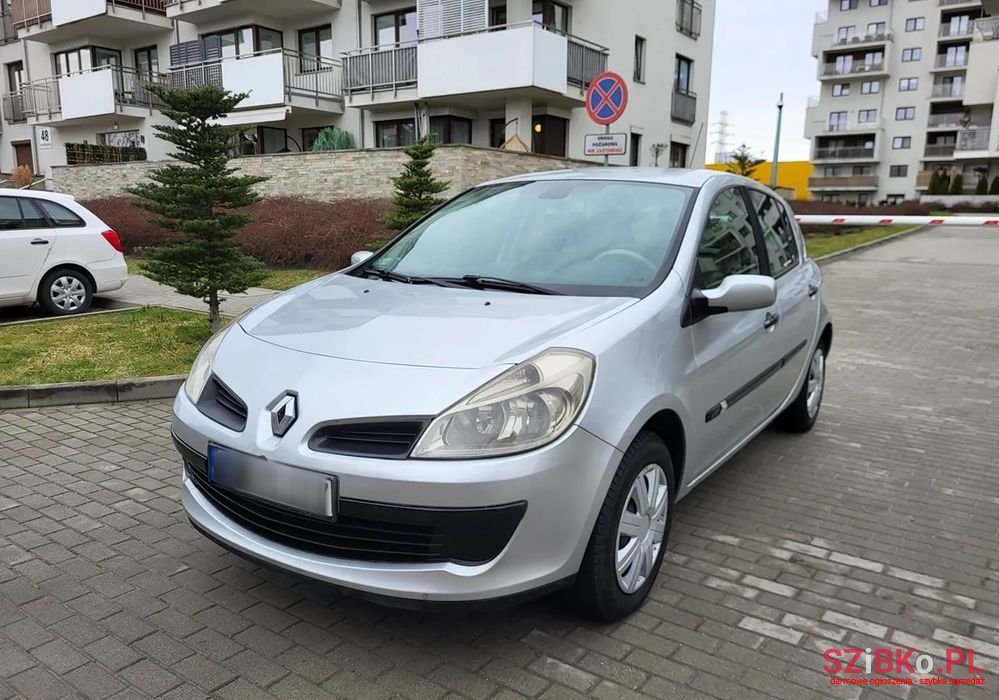 2006' Renault Clio 1.5 Dci Extreme photo #2