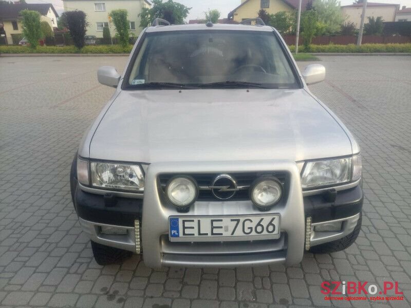 2004' Opel Frontera photo #3