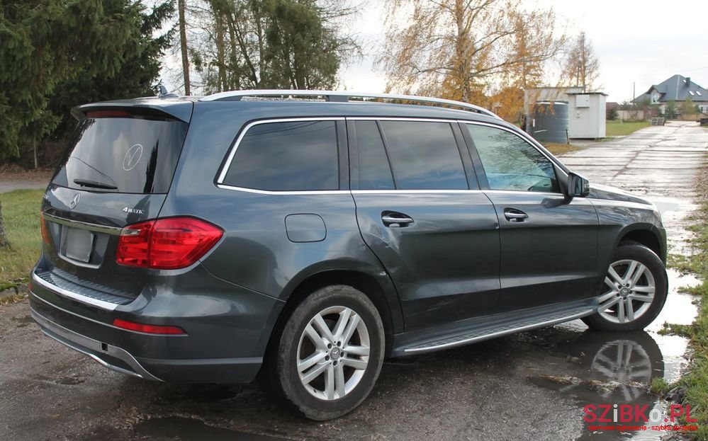2013' Mercedes-Benz GL 450 4Matic 7G-Tronic photo #3