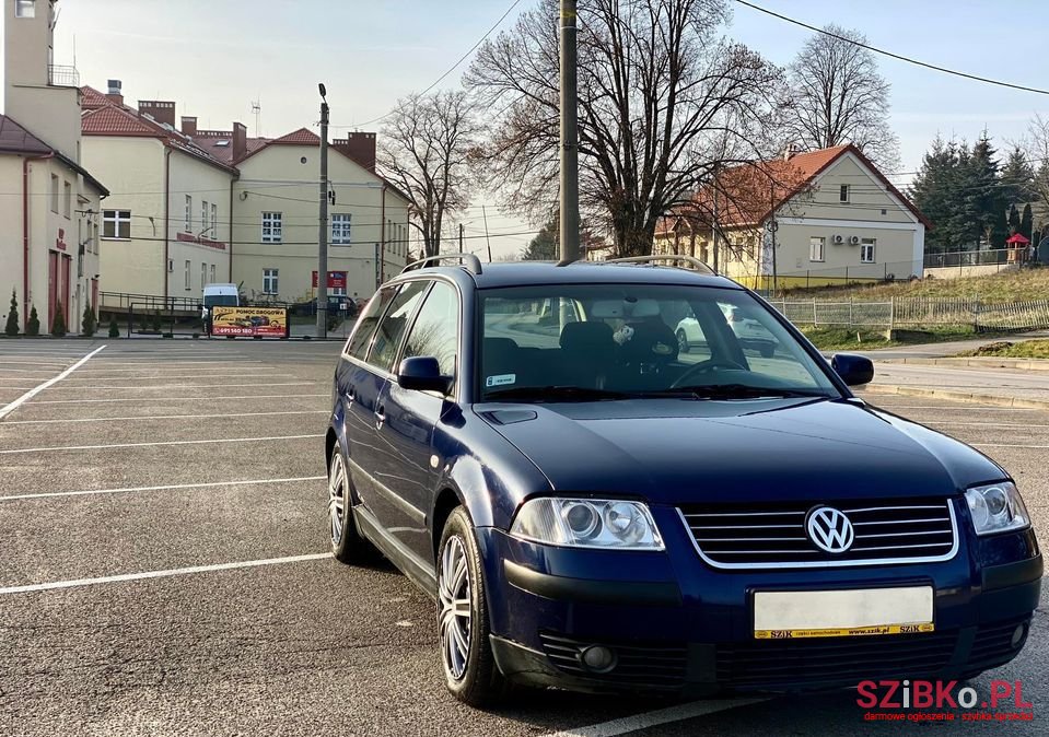 2001' Volkswagen Passat photo #4