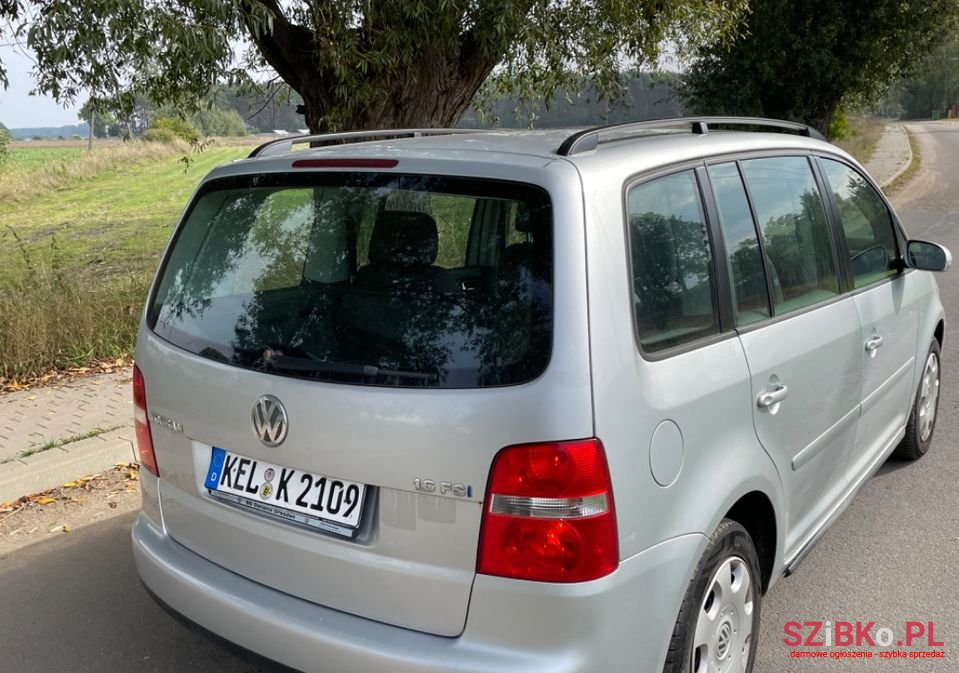 2003' Volkswagen Touran photo #6