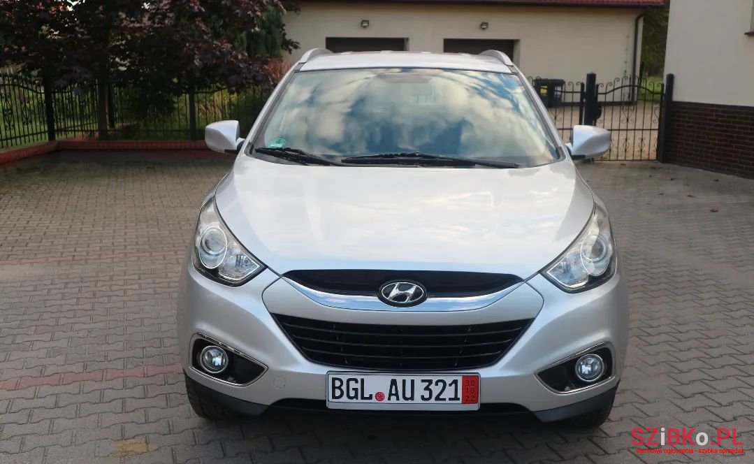 2011' Hyundai ix35 photo #2