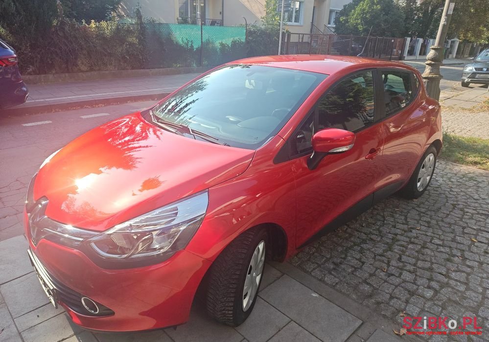 2013' Renault Clio photo #3