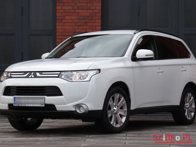 2013' Mitsubishi Outlander photo #1