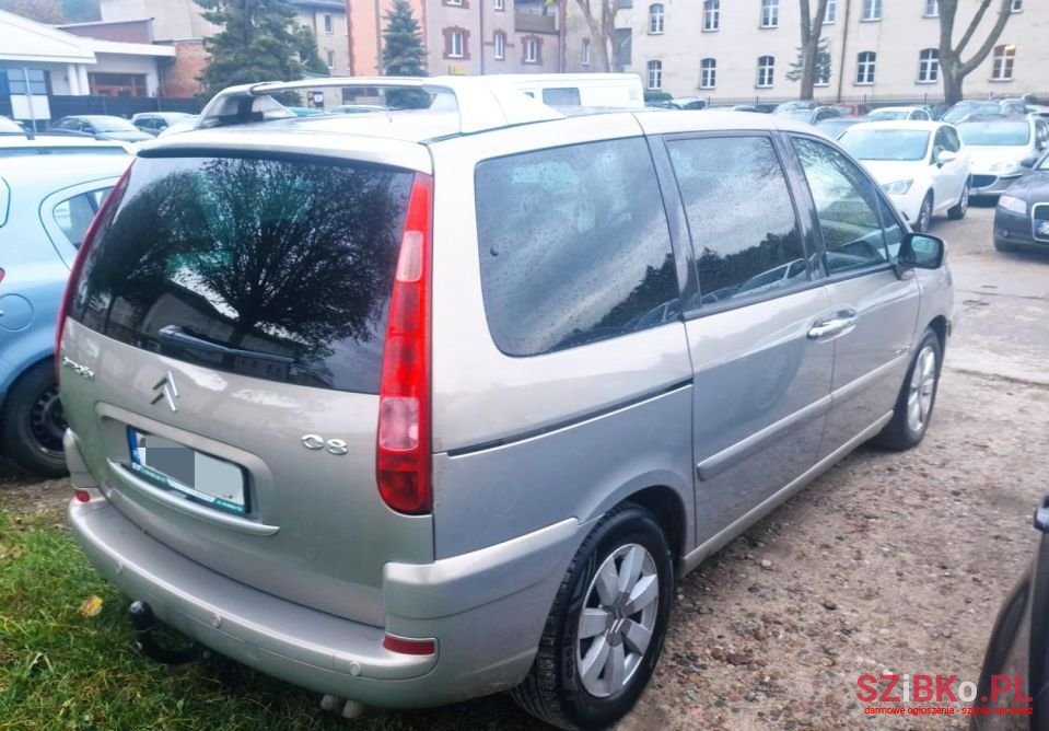 2008' Citroen C8 photo #4