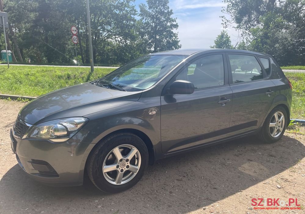 2011' Kia Ceed 1.4 Cvvt Attract photo #3