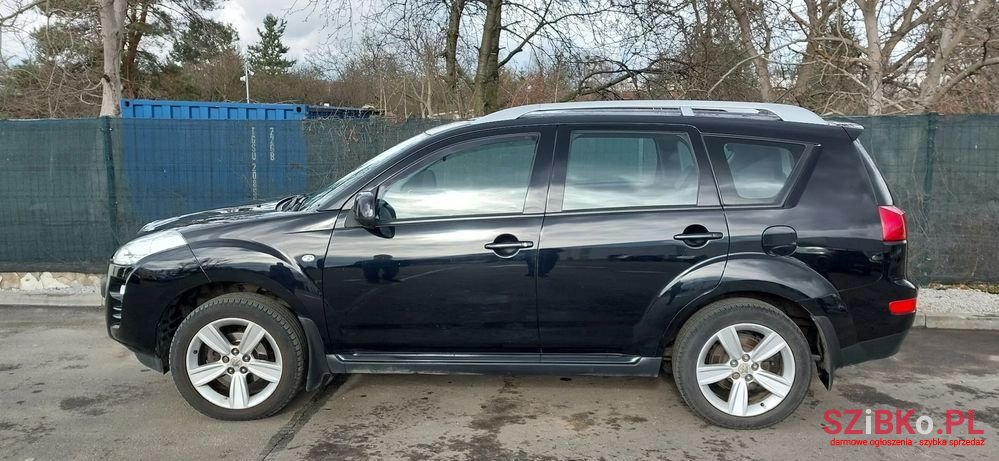 2008' Peugeot 4007 2.2Hdi Premium photo #3