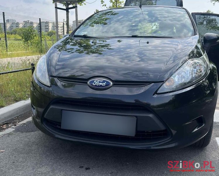 2010' Ford Fiesta photo #2