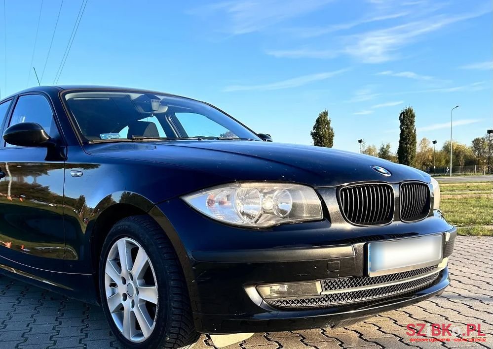 2009' BMW 1 Series 116I Edition Lifestyle photo #1