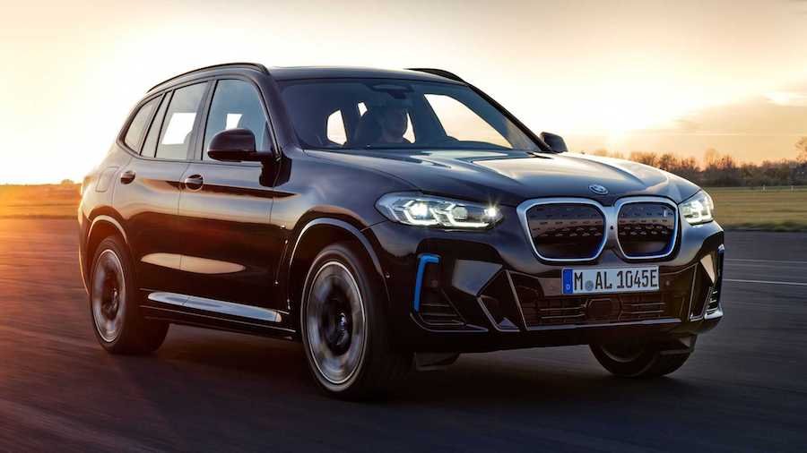 2022 BMW iX3 Facelift Debuts Bigger Grille, Standard M Sport Package