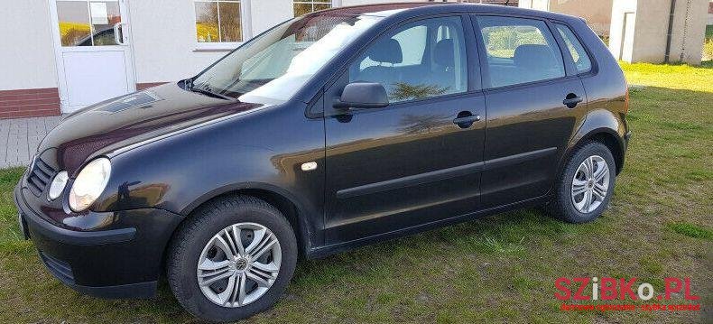2002' Volkswagen Polo photo #1