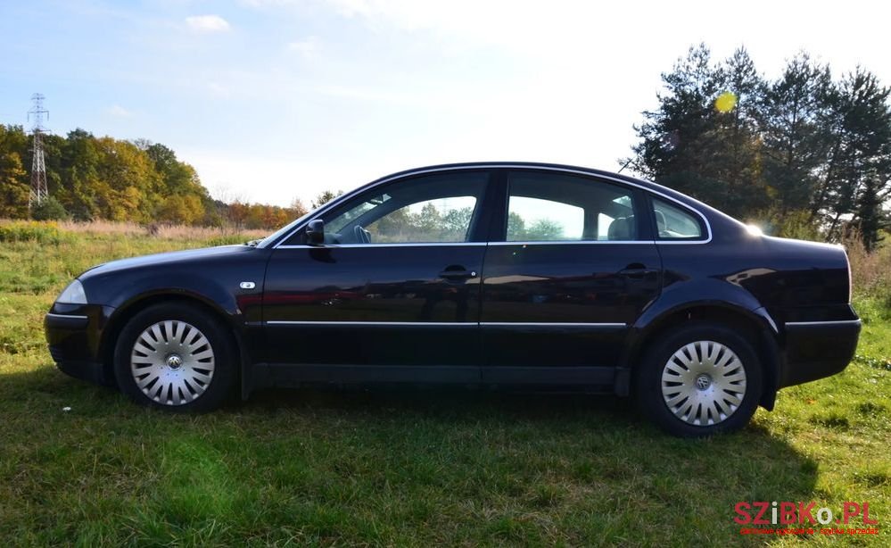 2003' Volkswagen Passat 1.8T Trendline photo #1